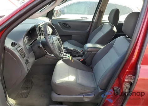 2006 Ford Escape Xls z USA, uszkodzony, nr VIN 1FMYU02ZX6KB88117